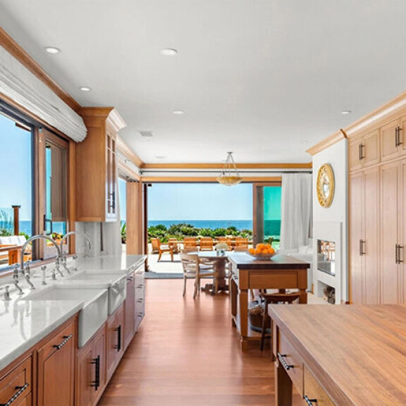 Näyttelijä Pierce Brosnan myy yli 85 miljoonan euron unelmakotia: haluaa eroon rantalukaalistaan - katso kuvat! Pierce Brosnan talo