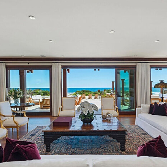 Näyttelijä Pierce Brosnan myy yli 85 miljoonan euron unelmakotia: haluaa eroon rantalukaalistaan - katso kuvat! Pierce Brosnan talo