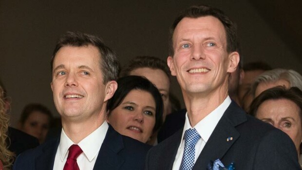 Frederik lensi veljensä luo! Tanskan prinssi Joachim toipuu hitaasti aivoverenvuodosta – kuva! Frederik ja Joachim