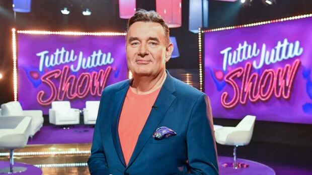 Timo Koivusalo paljastaa Tuttu Juttu Show`n suosion salaisuuden – ”Juontaja ei saa olla itsestään huolissaan!” Timo Koivusalo