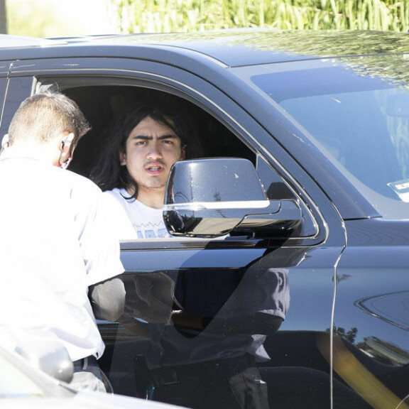 Michael Jacksonin nuorin lapsi Blanket, 18, kuvattiin ensimmäistä kertaa vuosiin: tältä julkisuutta välttelevä nuorukainen näyttää nykyään - harvinaiset kuvat! blanket jackson 2