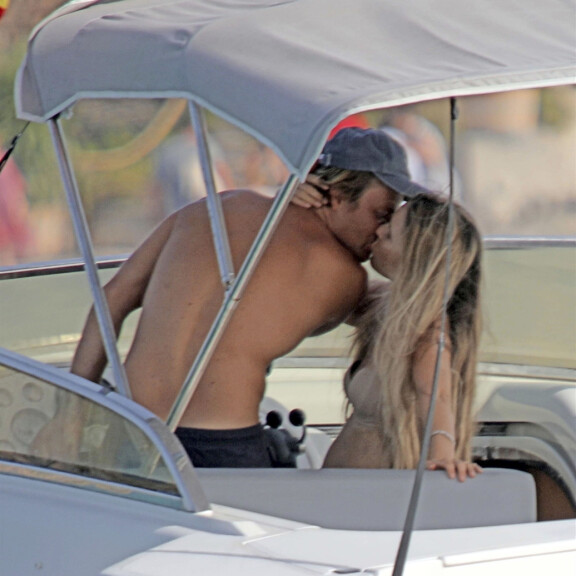 Olisitko arvannut? Nico Rosberg tubettaa ja vierailee vuosittain nudistisaarella! NIco