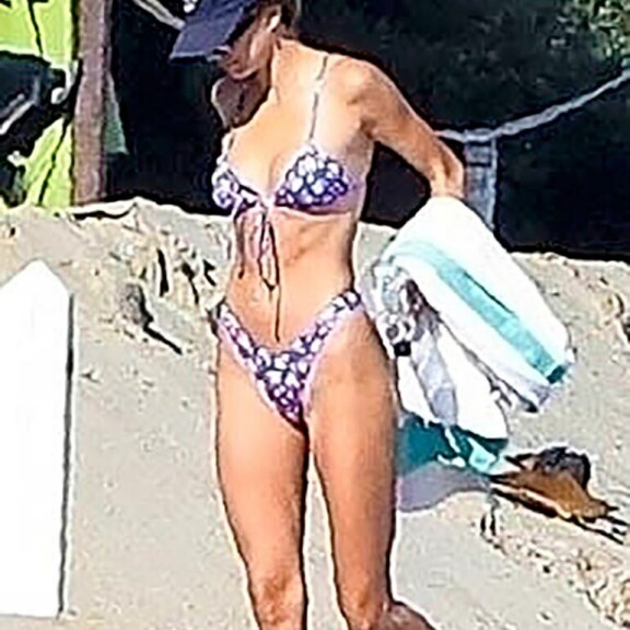 Kendall Jenner kirmaili bikineissä, Matt Damon riisui paitansa: maailmantähdet pakenivat koronakesän helteitä merenrantaan – kuvat! Kendall Jenner