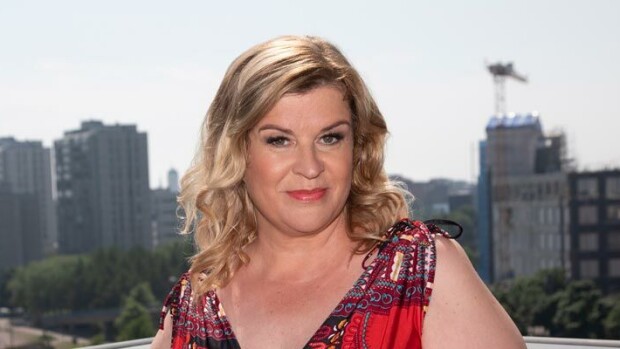 Suurin pudottaja -kilpailija Claudia Eve paino-ongelmistaan: ”Olen syönyt suruuni!” Claudia Eve