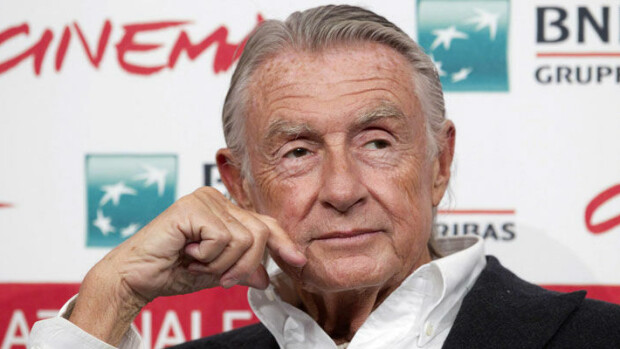 Haukuttujen Batman -elokuvien ohjaaja Joel Schumacher on kuollut – artisti Seal lauloi miehen kunniaksi Joel Schumacher