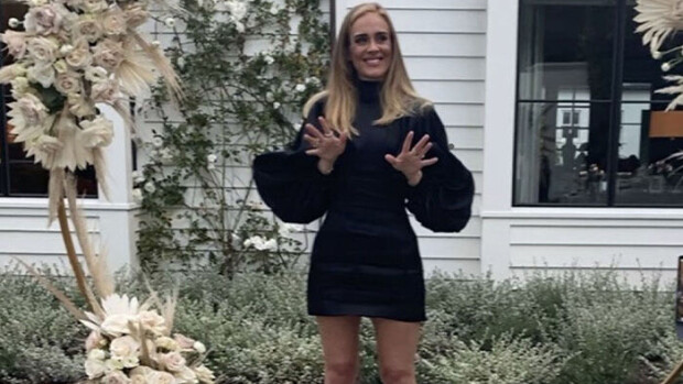 Hyvänen aika! Uudet kuvat valtavasti laihtuneesta Adelesta hämmentävät - onko tuo sama henkilö? ade