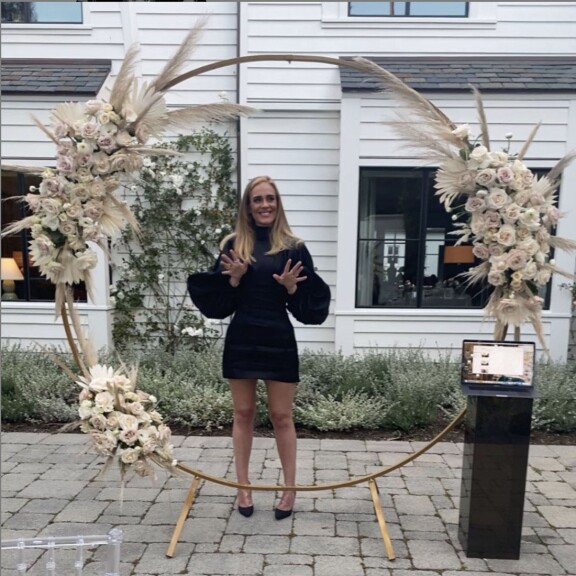 Hyvänen aika! Uudet kuvat valtavasti laihtuneesta Adelesta hämmentävät - onko tuo sama henkilö? ade