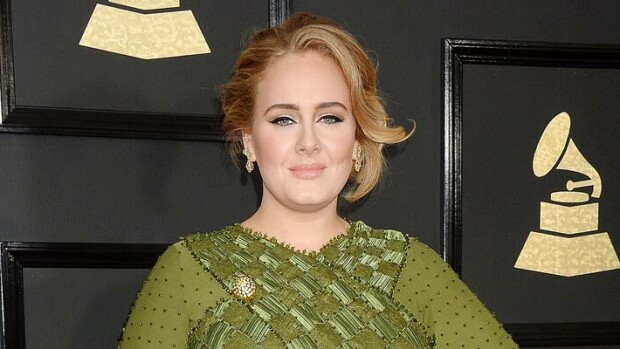 Adele laihdutti 45 kiloa – laulaja jäi viherpirtelödieettiin koukkuun! Adele