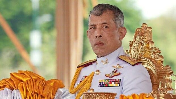 Kuninkaalliset koronan kourissa – Thaimaan hallitsija pakeni virusta Saksaan! Thaimaan kuningas.