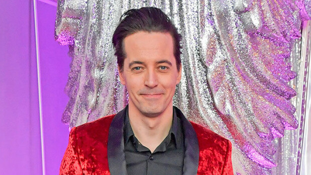 Masked Singer Suomi piristää koronakriisin keskellä – juontaja Ile Uusivuorelle sataa videoita somessa! Ile Uusivuori