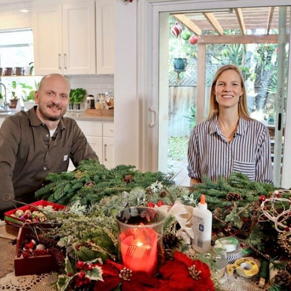 Hans vieraili muun muassa huippumalli Suvi Riggsin luona Los Angelesissa. Hans vieraili muun muassa huippumalli Suvi Riggsin luona Los Angelesissa.