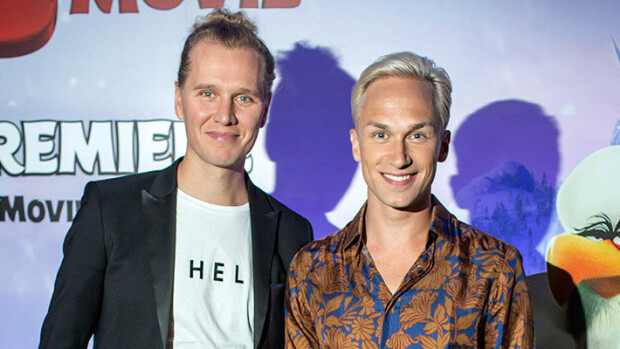 Christoffer Strandberg harvinaisessa tv-haastattelussa Janne-puolisonsa kanssa – näin rakkaus roihahti: Laitoin viestiä joskus kahdelta yöllä! Janne ja Christoffer Strandberg