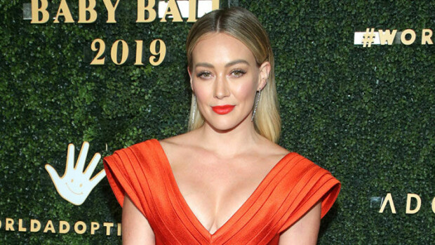 Näyttelijällä meni sukupolvet sekaisin! Hilary Duff haukkuu millenniaaleja kusipäiksi: Lopettakaa vanhusten tappaminen! hilary