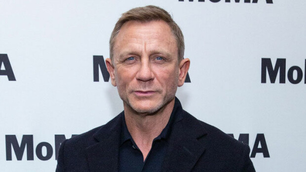 Näihin tykkeihin tarvitaan aseenkantolupa! Daniel Craigin paidattomat kuvat loksauttavat leuat - katso! daniel Craig