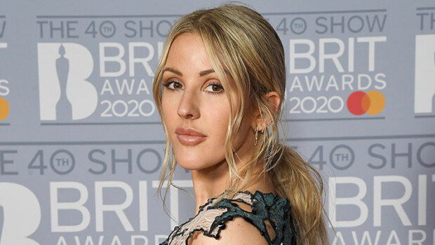 Huh, Ellie Goulding seksikkäänä Brit Awards -gaalassa: esitteli sivutissiään kuvaajille – kuva! Ellie Goulding