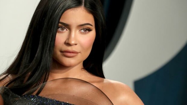 Kylie Jennerin Instagram-postaus maksaa miljoonan – kohukaunotar oli viime vuonna toiseksi parhaiten tienannut naisjulkkis! Kylie Jenner tienasi viime vuonna toiseksi eniten naisjulkkiksista.