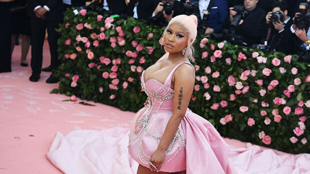 Räppäri Nicki Minaj teki näyttävän paluun Instagramiin: superseksikäs tyylikameleontti - kuvat! Nicki Minaj