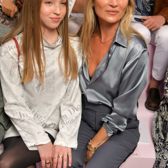 Tuleva supermalli?! Kate Mossin 17-vuotias tytär Lila Grace peri äitinsä persoonalliset piirteet – katso kuvat ja vertaa! Kate Moss ja Lila Grace Moss Hack