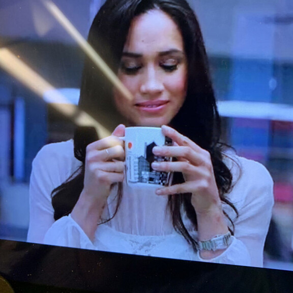 Huomasitko?! Meghan Marklen roolihahmo käyttää suomalaista tuotetta Suits-hittisarjassa! meghan markle