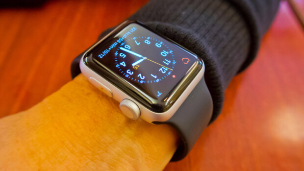 Daisarijösses-kaunottaren mies petti törkeästi maksullisten naisten kanssa - totuus paljastui älykellosta! iWatch