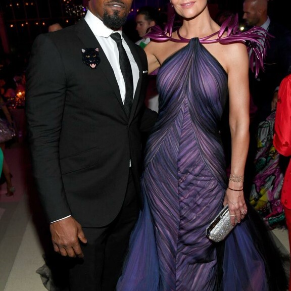 Maailmantähdillä käsittämättömät erokiemurat! Nicolas Cage paineli kännissä alttarille, erosi krapulamorkkiksessa! Katie Holmes