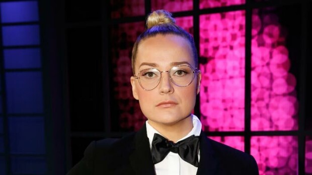 Näyttelijä Pilvi Hämäläinen paljastaa tulevasta Putous-hahmostaan: ”Olen leikkinyt yhdellä puhetavalla jo pitkän aikaa!” Pilvi Hämäläinen kertoo Putous-hahmostaan.