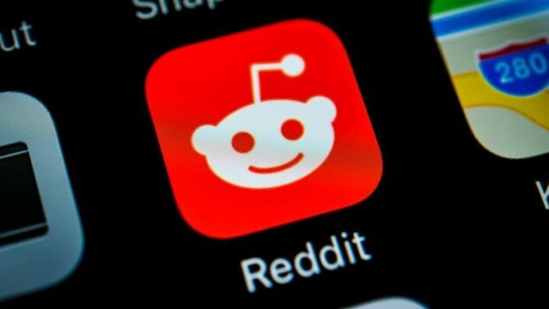 Huolestuttavan moni turvautuu someen, kun pitäisi mennä lääkäriin! Ihmiset hakevat apua Redditistä.