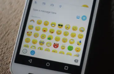 Oletko käyttänyt munakoiso-emojia "tuhmassa" tarkoituksessa? Se on nyt kielletty! 