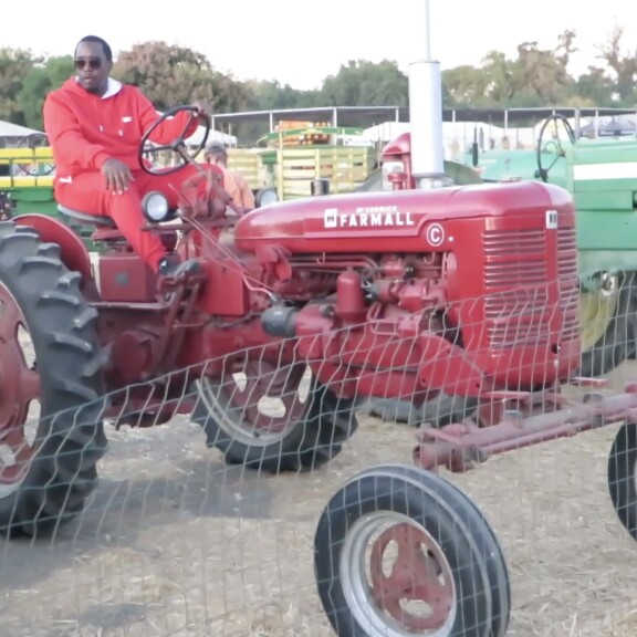 Pukisitko päällesi? Tässä ovat syksyn oudoimmat tähtityylit - katso ja hämmästy! s