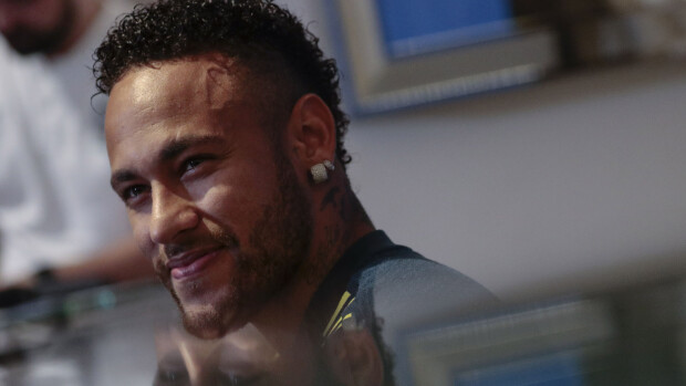 Tätä mallikaunotarta jalkapallotähti Neymar deittailee - kuvat! Neymar