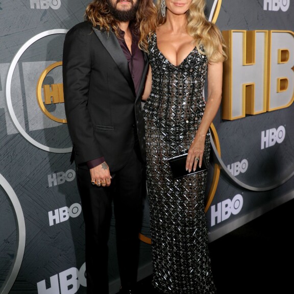 Oho! Heidi Klum onkin varsinainen povipommi - uhkea gaalakuva hämmästyttää! Katso! cc