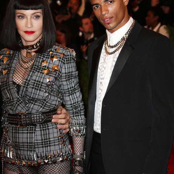 Madonnalla uusi kulta? Paparazzattiin lähes 40 vuotta nuoremman koreografikomistuksen kanssa - kuva! sampaio