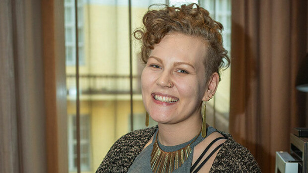 Panseksuaali BB-Tarina ja avoin parisuhde Runo-rakkaan kanssa: 'Tietysti siinä tuntee monenlaisia tunteita, kuten mustasukkaisuutta!' BB-Tarina