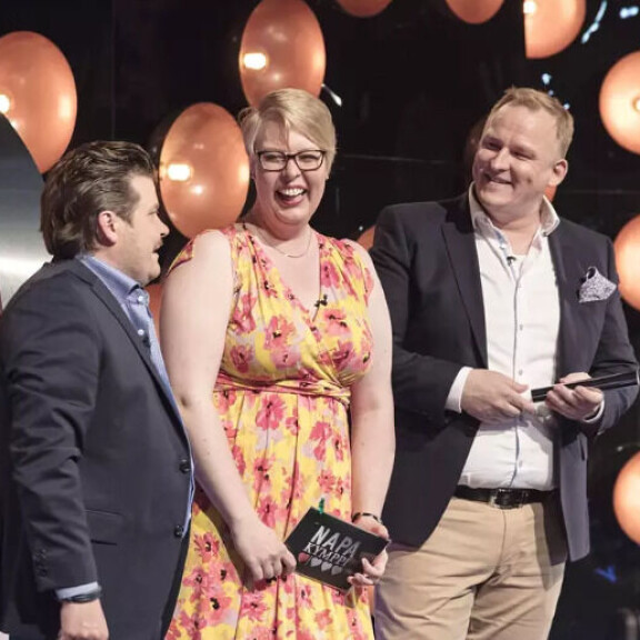 Oho! Ensitreffit alttarilla -Oskari onkin tosi-tv-konkari: etsi rakkautta jo Napakympissä - pääsi jopa palkintomatkalle! Katso kuva! screenshot