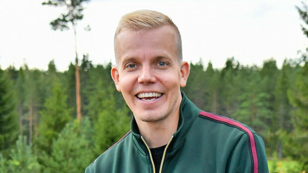 Elastiselta paljastus Vain elämää -kuvauksista: Lauri Tähkä valvotti pitkälle yöhön asti – ”Kävimme herkimmät asiat saunan lauteilla!” Elastinen