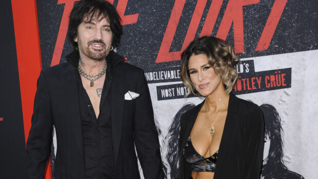 Tommy Leen huono ilta: Heitettiin ulos hienostoravintolasta - ei suostunut noudattamaan etikettisääntöä! Tommy Lee