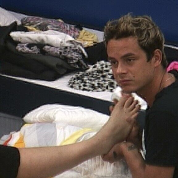 Niko Saarinen on nähty kolme kertaa Big Brotherissa: heitti viinilasin ja sai raivarit kohteliaisuudesta - muistatko kohut? niko saarinen