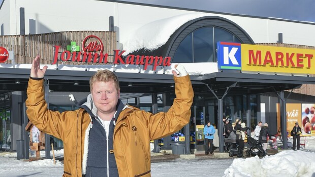 Näin Sampo Kaulanen tasapainoilee pikkulapsiarjen ja työkiireiden välillä: 'Tällainen voi tuntua hiukan oudolta, mutta näin se vain on vedettävä' Sampo Kaulanen