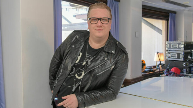 Pauliina-vaimo hyväksyy Arttu Wiskarin naisihailijat: ”En ole seksiobjekti!” Arttu Wiskari ei ole seksiobjekti.