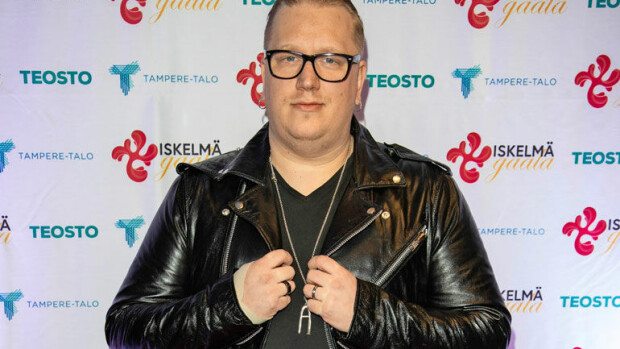 Arttu Wiskarilta kova paljastus suomalaisesta levy-yhtiön pomosta – haukkui rivosti artistin takapuolta: ”Ei missään määrin hyväksyttävää!” Arttu Wiskari avautuu levypomon epäasiallisesta käytöksestä.