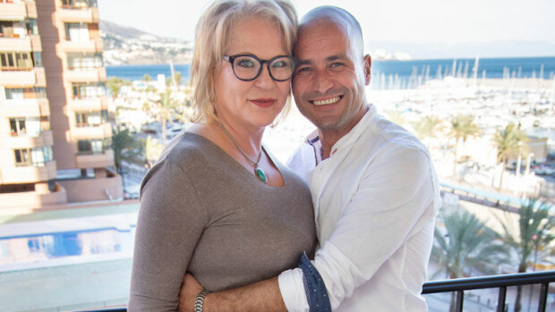 Johanna Karjusen ja Giuseppe-rakkaan romanssi roihahti kielimuurista huolimatta – ”Meillä on vahva kehonkieli” Johanna Karjunen haaveilee ravintolan perustamisesta rakkaansa kanssa.