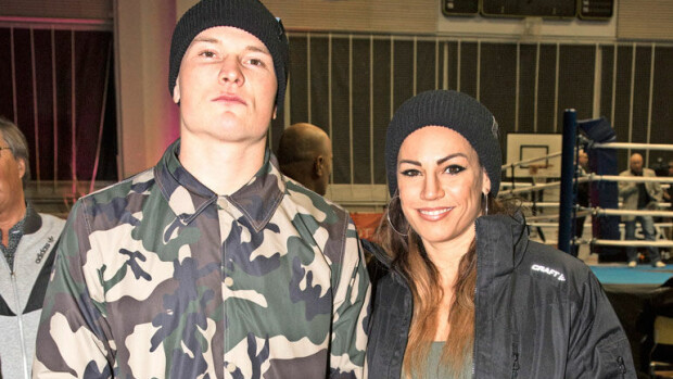 Nyrkkeilijä Eva Wahlström: ”Tappio oli urani paras ottelu!” – aviomies Niklas tahtoo revanssin vastustajastaan! Eva Wahlström hävisi kaikkien aikojen parhaalle naisnyrkkeilijälle Katie Taylorille.