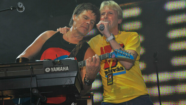 Matti Nykäsen hittinikkari Jussi Niemi surun murtama - koskettava kirjoitus menehtyneen ystävänsä muistolle: 'Eli suurella intohimolla niin elämän ylä- kuin alamäetkin!' Jussi Niemi ja Matti Nykänen