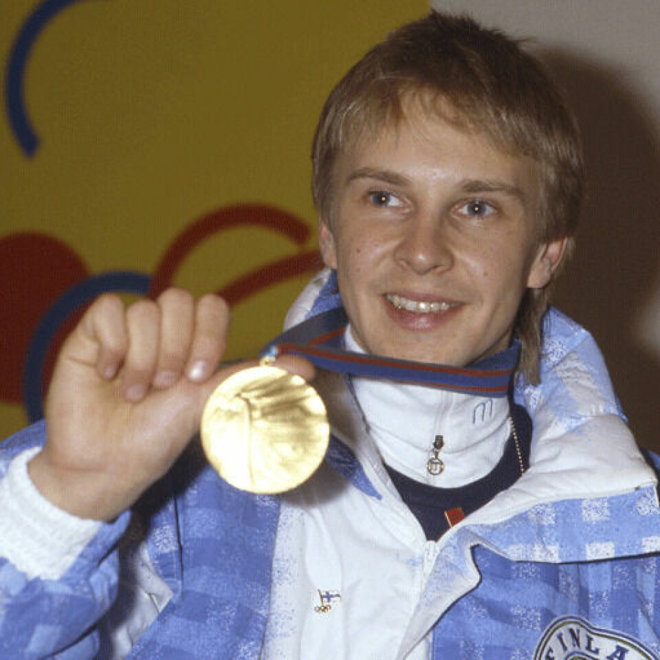 Kolmen kultamitalin Matti Nykänen putsasi palkintopöydän Calgaryn talviolympialaisissa 1988.