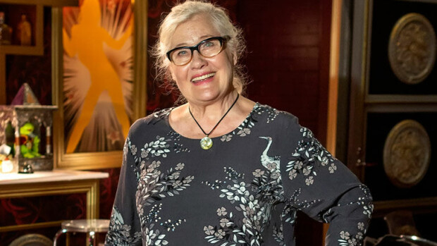 Salkkarit-tähti Maija-Liisa Peuhu haaveili toisenlaisesta urasta – ”Nykyään en pääsisi Teatterikorkeakouluun” Maija-Liisa Peuhu haaveili kuvataiteilijan urasta.