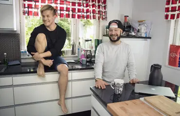 ToosaTV-tähti NikoLa ja Mr. Gay Finland -Aku Ranta erosivat ja laittoivat lusikat jakoon - NikoLa avautuu Seiskalle: "Halusimme erilaisia asioita" 