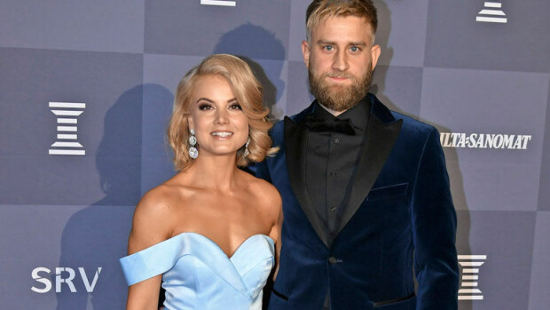 Janni Hussi paljastaa: Näin rakkaus Joel Harkimoon roihahti – ”Siinä lähtee kyllä jalat alta” Janni Hussi ja Joel Harkimo edustivat yhdessä.