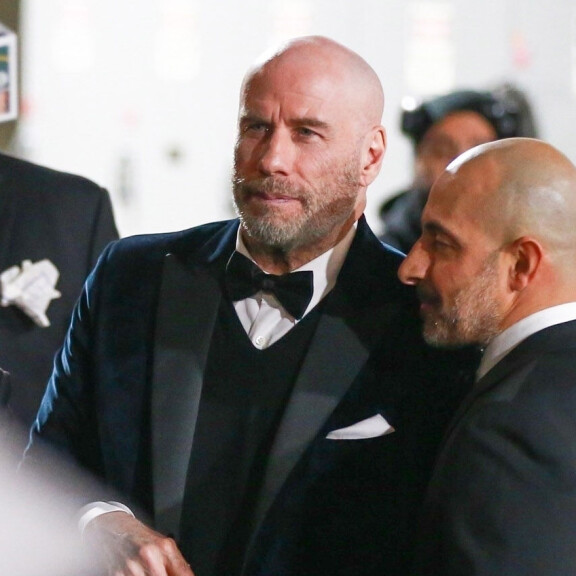 Huh, Pulp Fiction -legenda John Travolta luopui peruukeista ja hiussiirrännäisistä: upea kalju kiilsi gaalassa - kuvat! john travolta