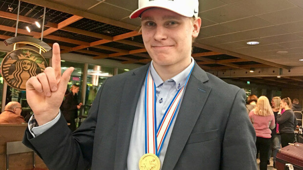 Tekeekö Kaapo Kakko suomalaista jääkiekkohistoriaa? NHL:n ykkösvaraukseksi väläytelty Nuorten Leijonien MM-kultasankari paljastaa menestysreseptinsä – ”Olen nähnyt tosi paljon vaivaa” Kaapo Kakosta saattaa hyvinkin tulla ensimmäinen suomalainen NHL:n ykkösvaraus.