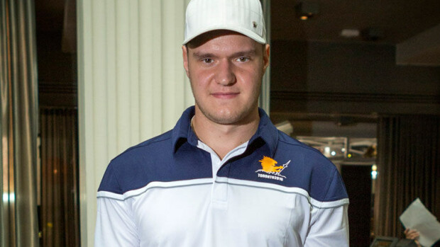 Uima-allas takapihalla, vesijetit laiturissa: tällainen on Aleksander Barkovin luksusasunto - kuvat! Aleksander Barkov osti talon.